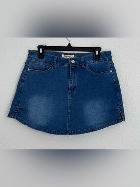 CELEBRITY ace
Women's Dark Blue Denim  Shorts Skort